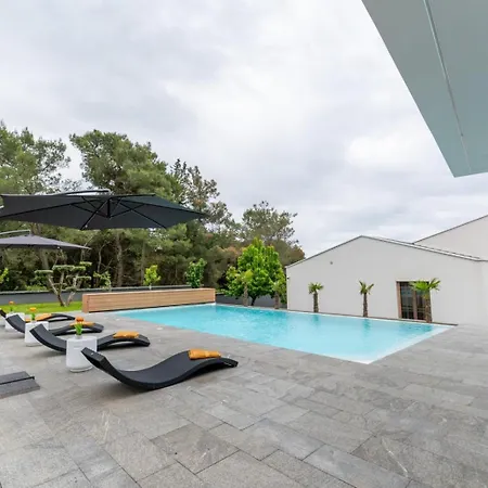 Matos Estate Zadarvillas Вилла *