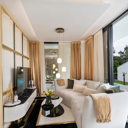 Matos Estate Zadarvillas * דיקלו
