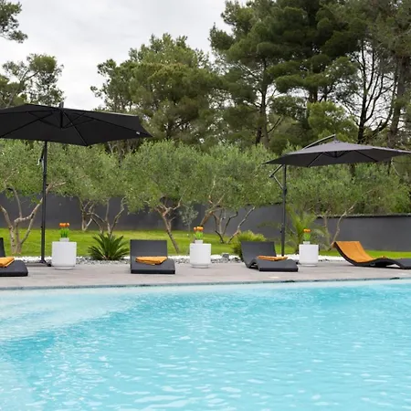 וילה Matos Estate Zadarvillas דיקלו